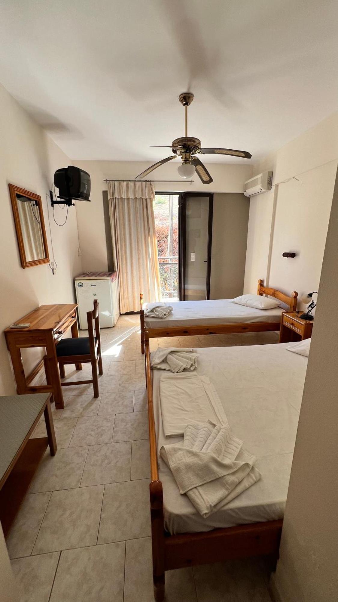 Michaela Hotel Poros  Eksteriør billede