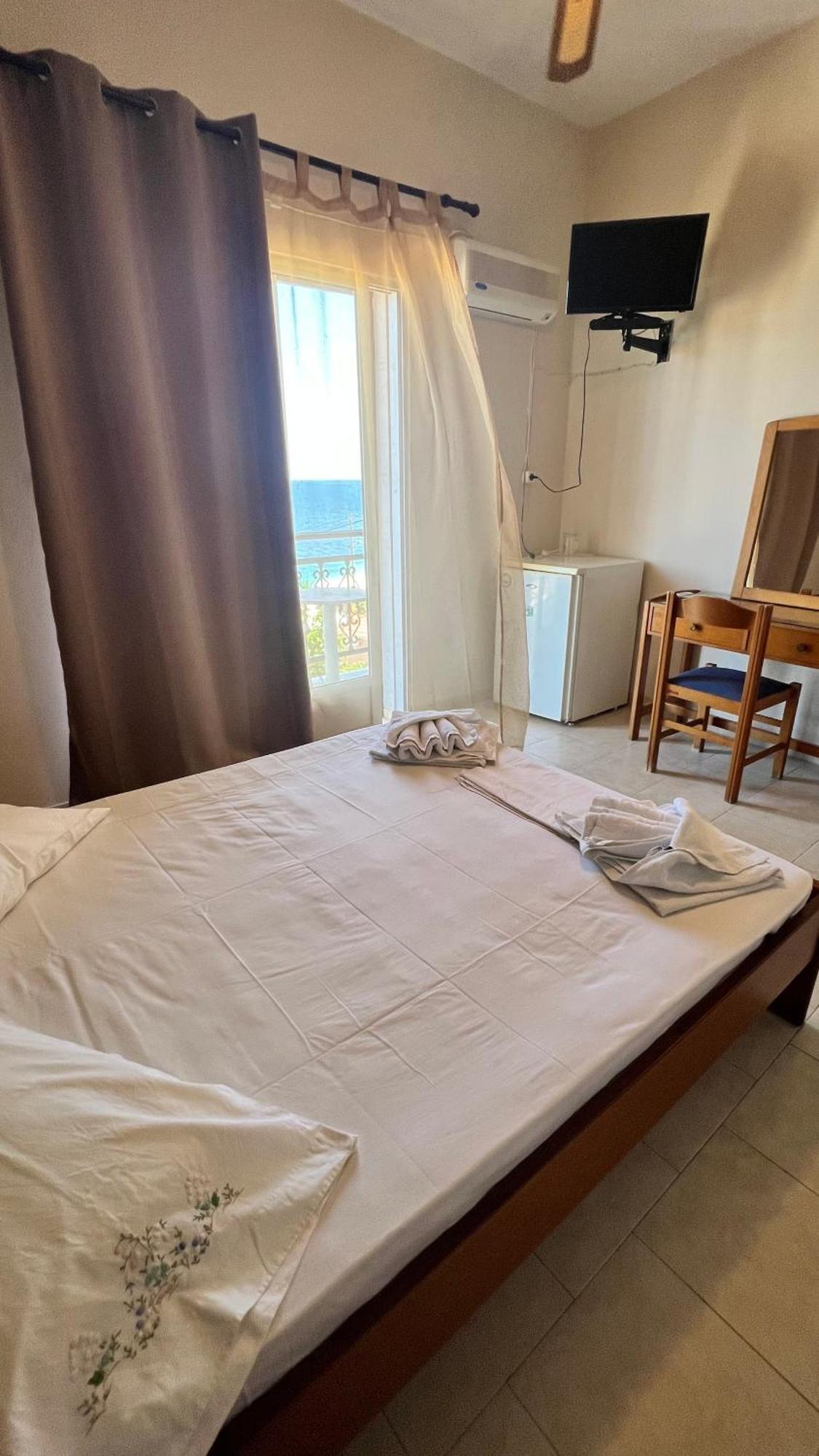 Michaela Hotel Poros  Eksteriør billede