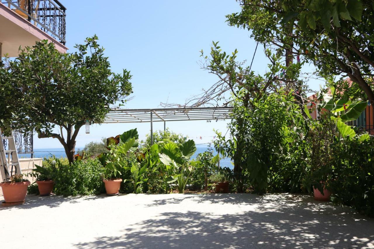Michaela Hotel Poros  Eksteriør billede